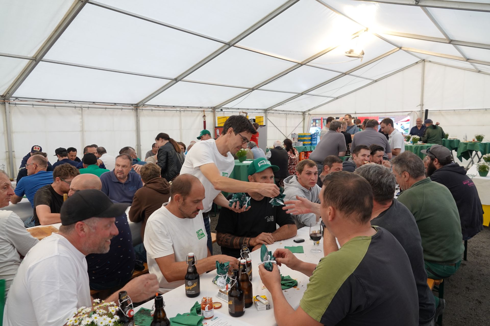 Haus Linde_Handwerkerfest 240606.JPG